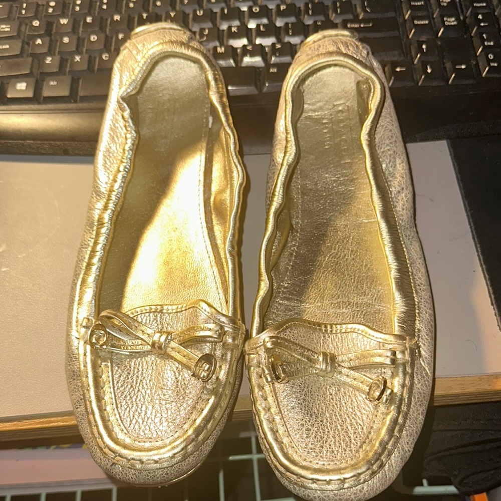 Elegant Gold Women's Loafers